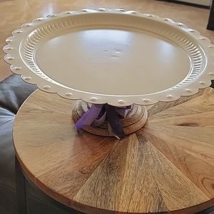 Cake pedestal